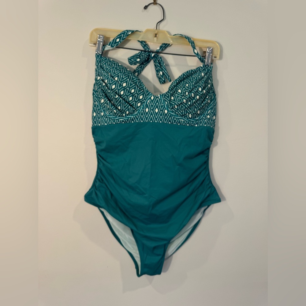 Cupshe Slim & Sculpt Patterned One-Piece Swimsuit - Size XL